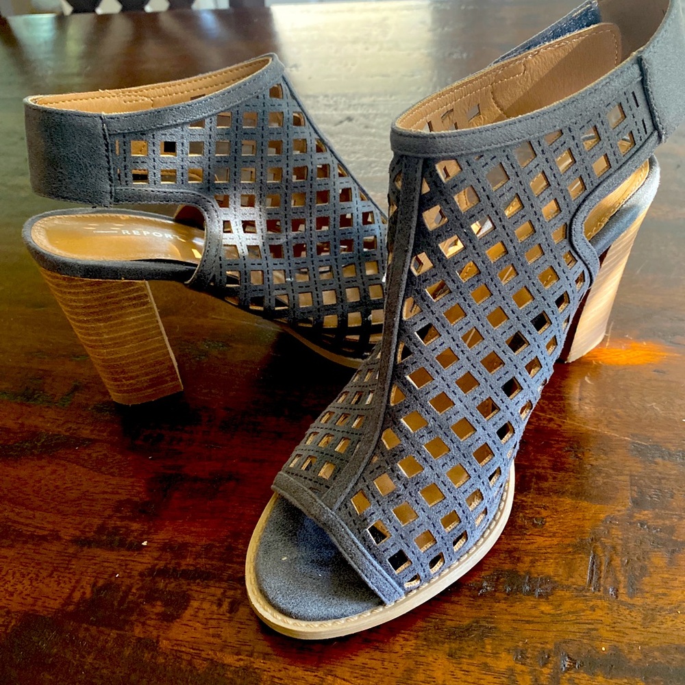 REPORT Size 7.5 Heels